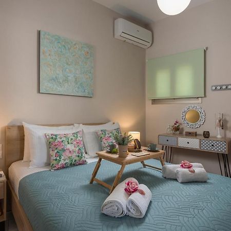 Floral Beach Apt With Lux Extras & Special Treats Колімварі Екстер'єр фото