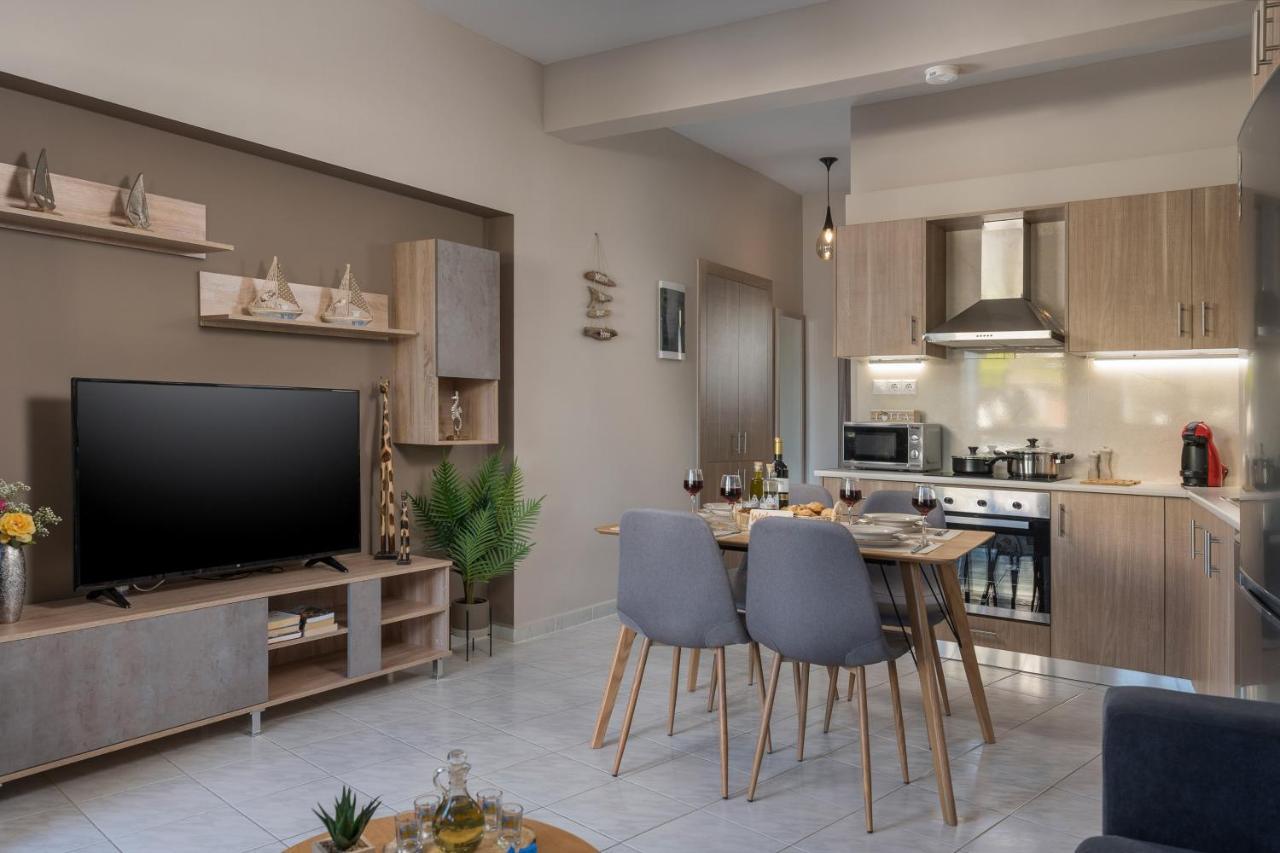 Floral Beach Apt With Lux Extras & Special Treats Колімварі Екстер'єр фото