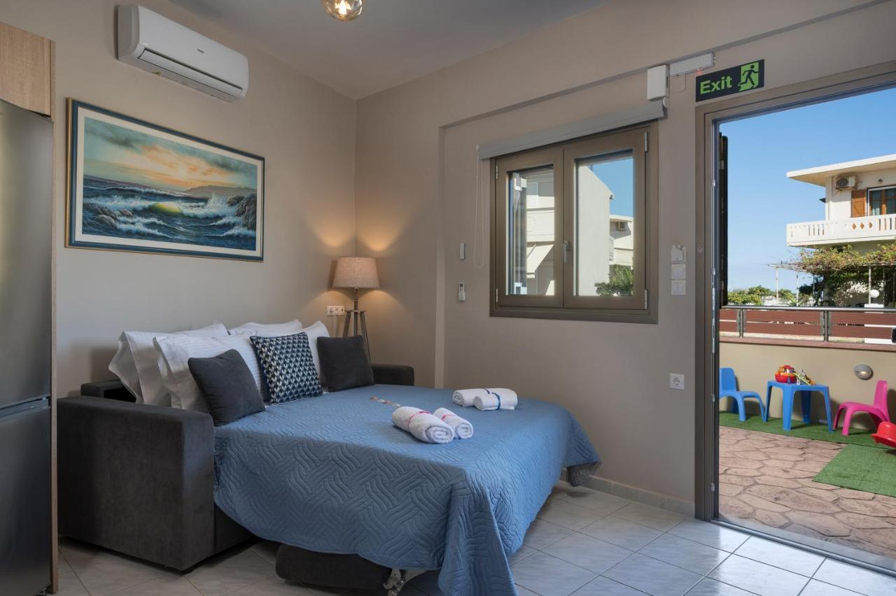 Floral Beach Apt With Lux Extras & Special Treats Колімварі Екстер'єр фото