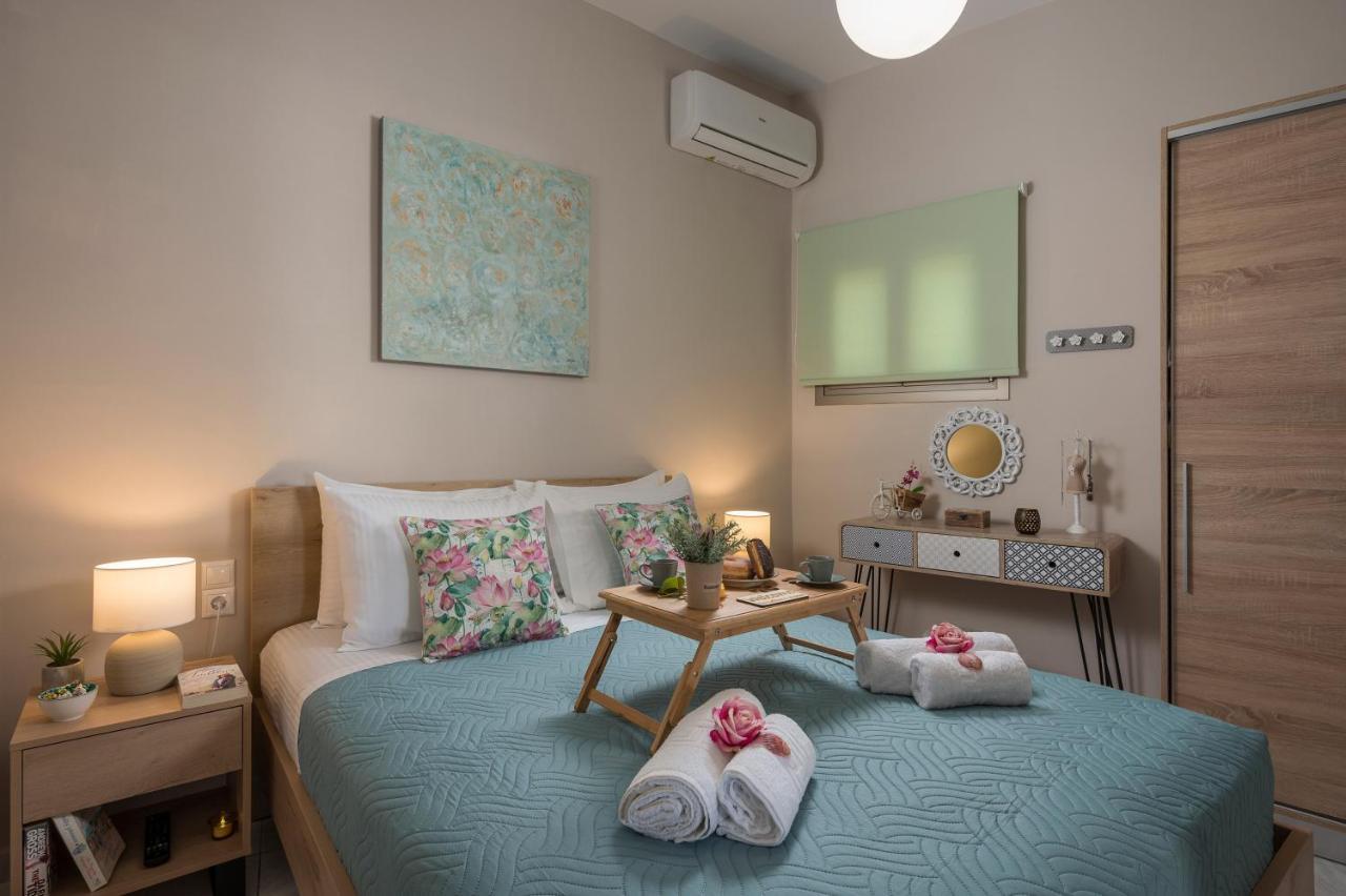 Floral Beach Apt With Lux Extras & Special Treats Колімварі Екстер'єр фото