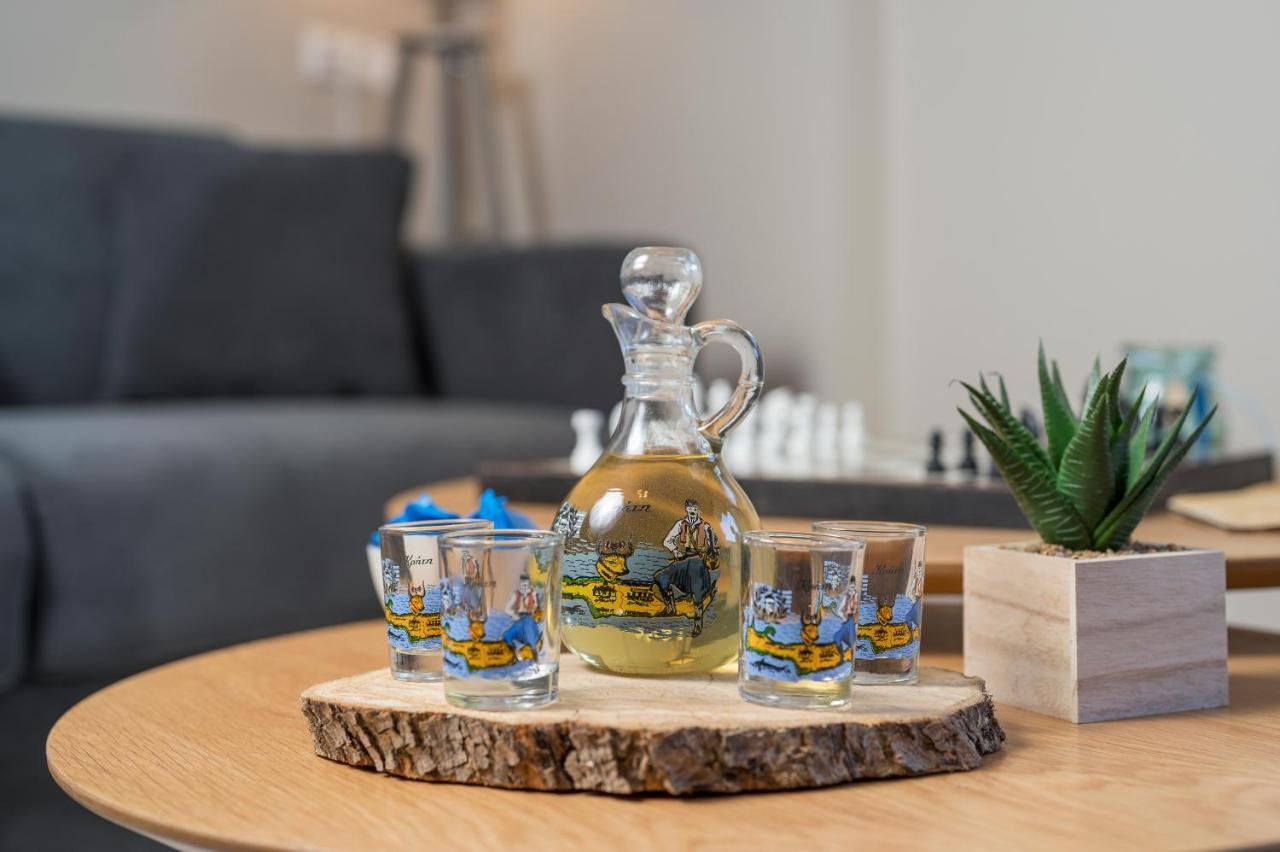 Floral Beach Apt With Lux Extras & Special Treats Колімварі Екстер'єр фото