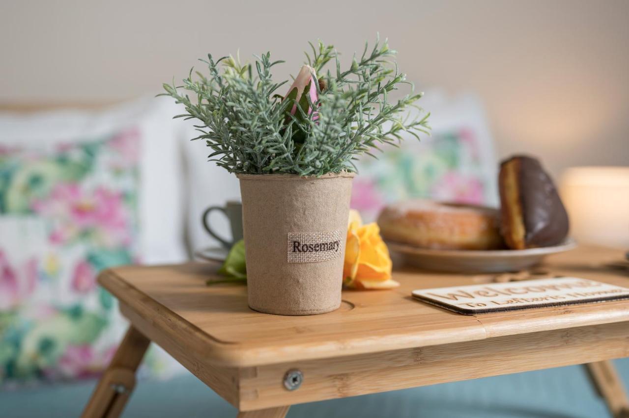 Floral Beach Apt With Lux Extras & Special Treats Колімварі Екстер'єр фото