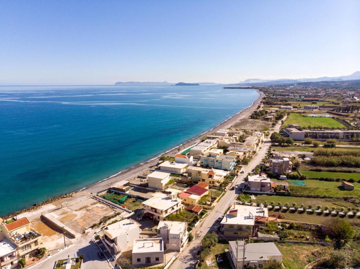Floral Beach Apt With Lux Extras & Special Treats Колімварі Екстер'єр фото