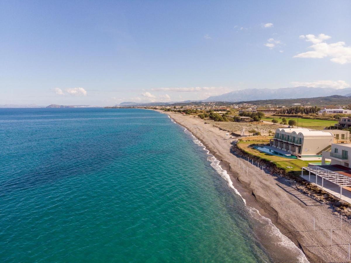 Floral Beach Apt With Lux Extras & Special Treats Колімварі Екстер'єр фото