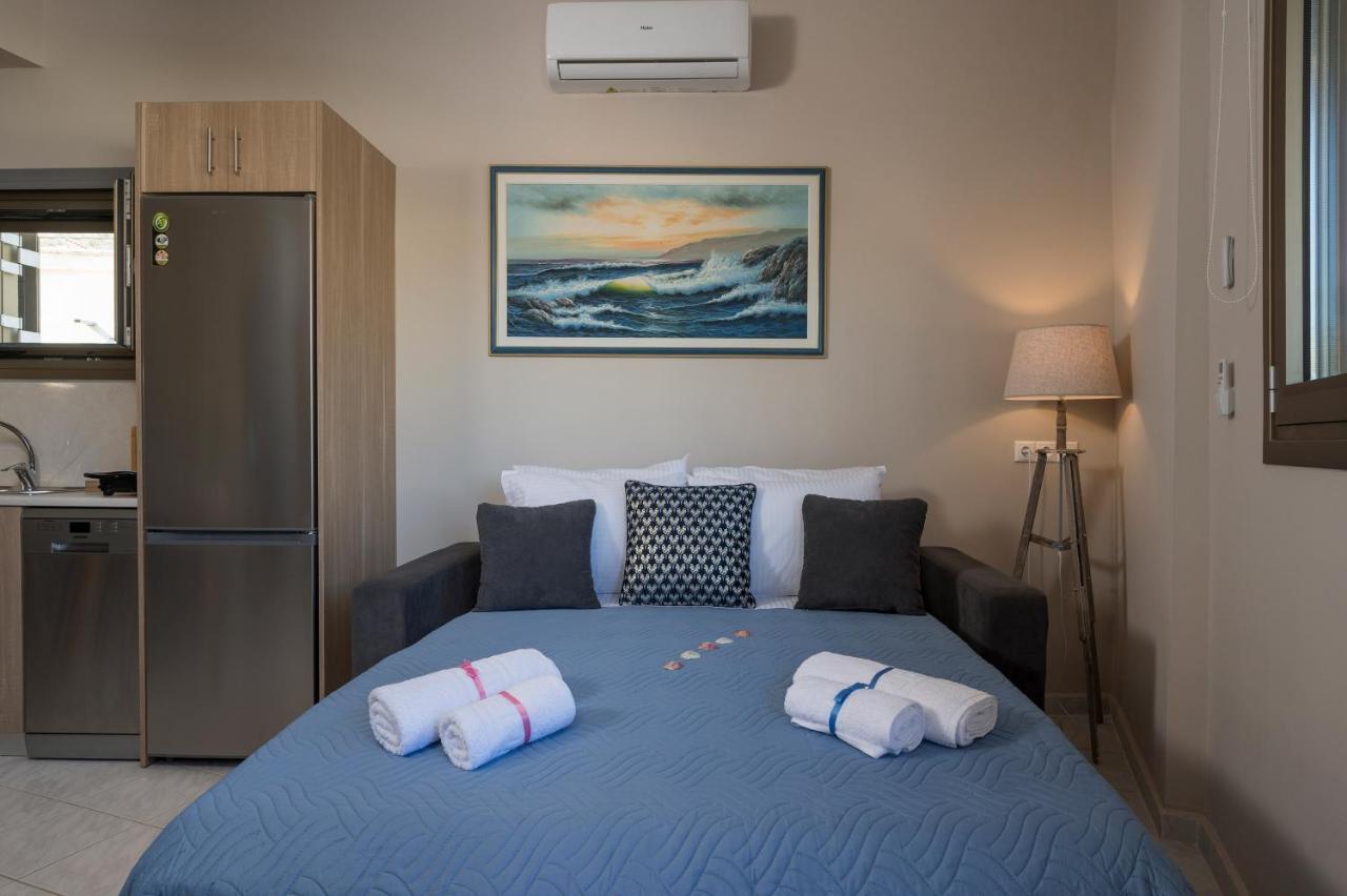 Floral Beach Apt With Lux Extras & Special Treats Колімварі Екстер'єр фото