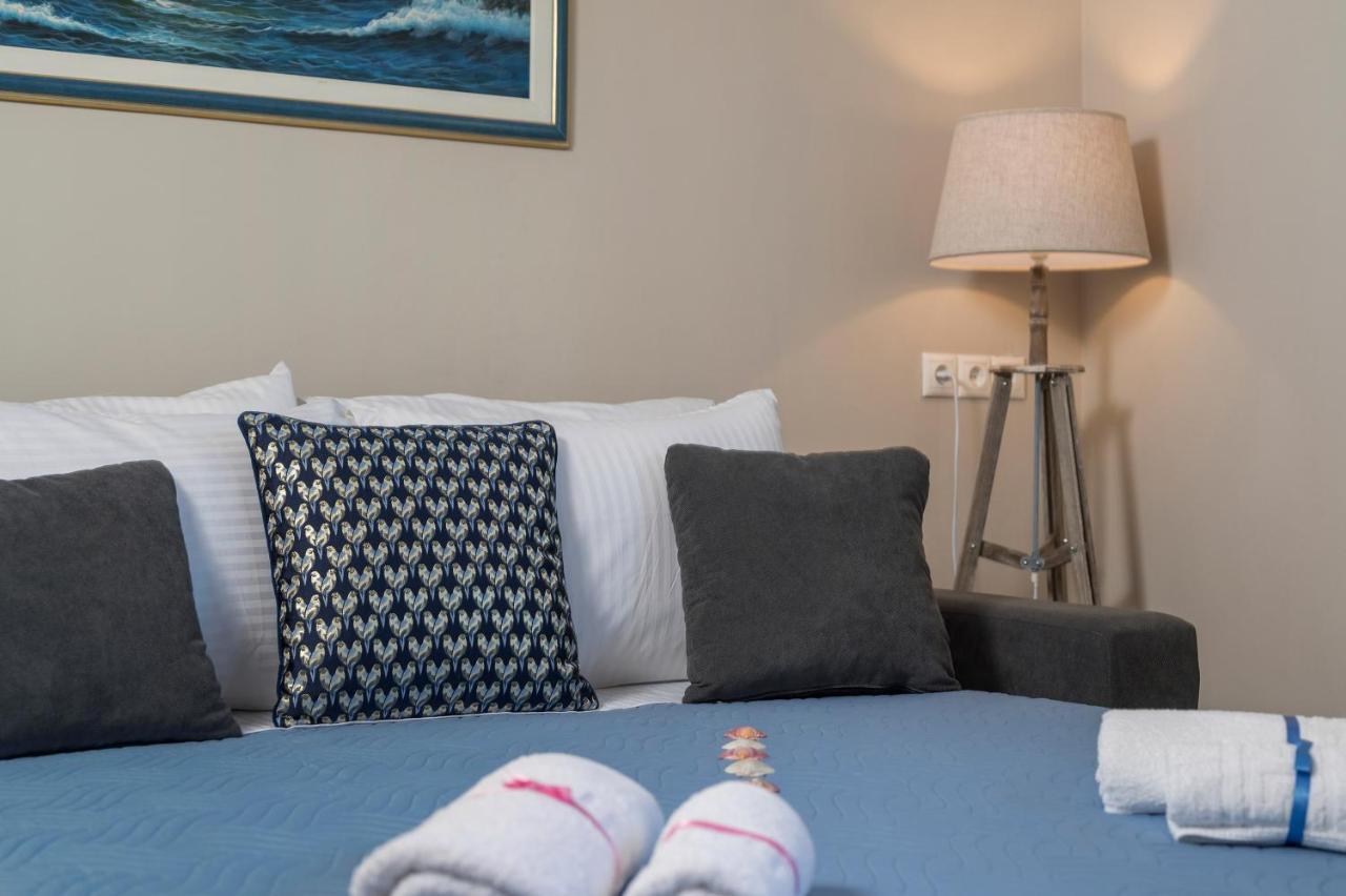 Floral Beach Apt With Lux Extras & Special Treats Колімварі Екстер'єр фото