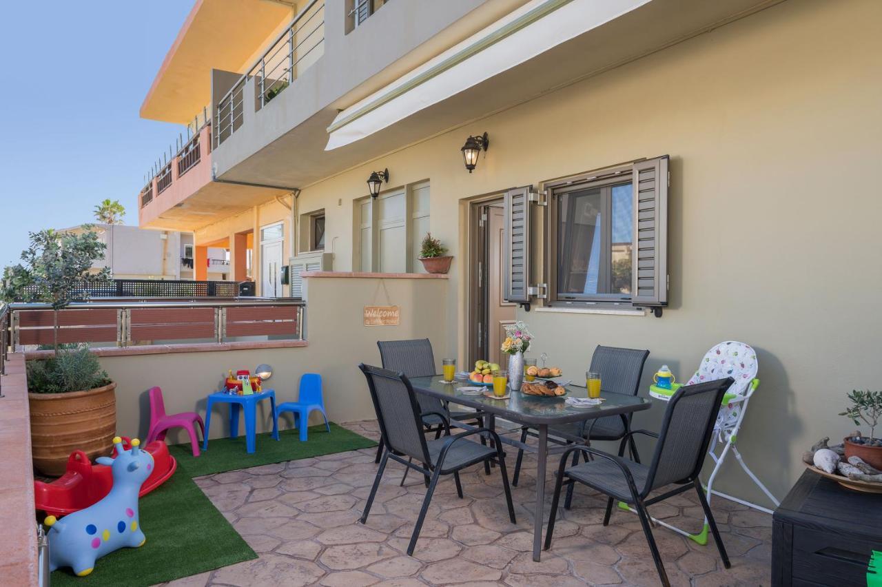 Floral Beach Apt With Lux Extras & Special Treats Колімварі Екстер'єр фото